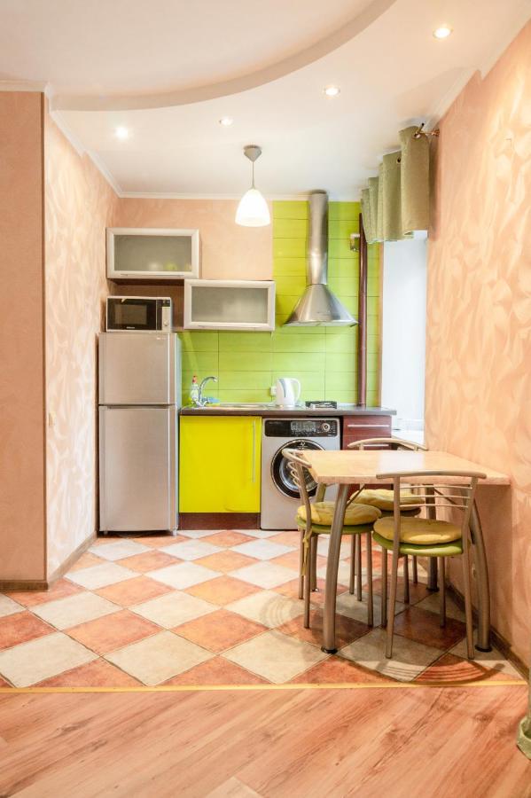 Apartment Triokhsviatytelskaya Street 3 Kyiv Exterior photo