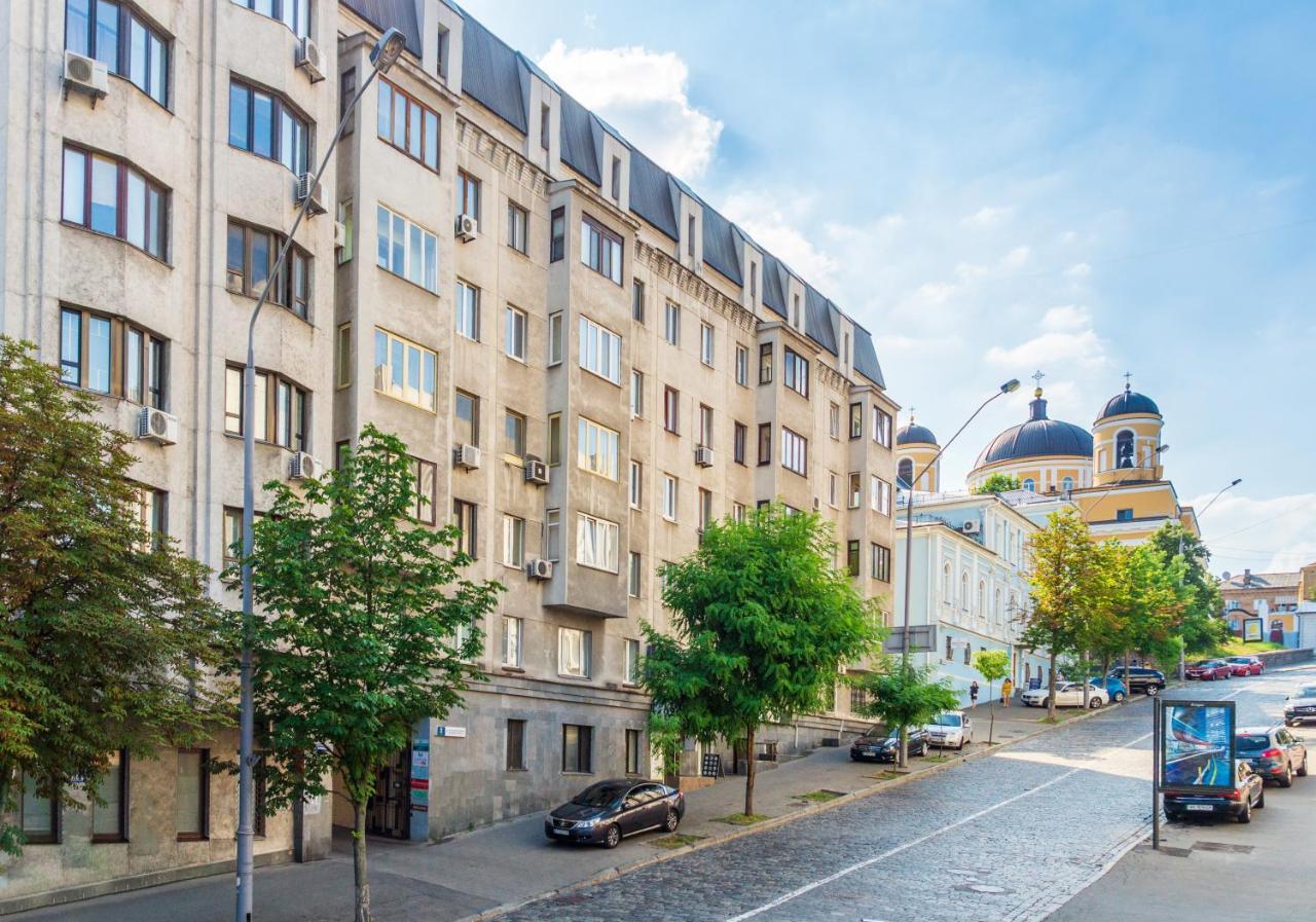 Apartment Triokhsviatytelskaya Street 3 Kyiv Exterior photo