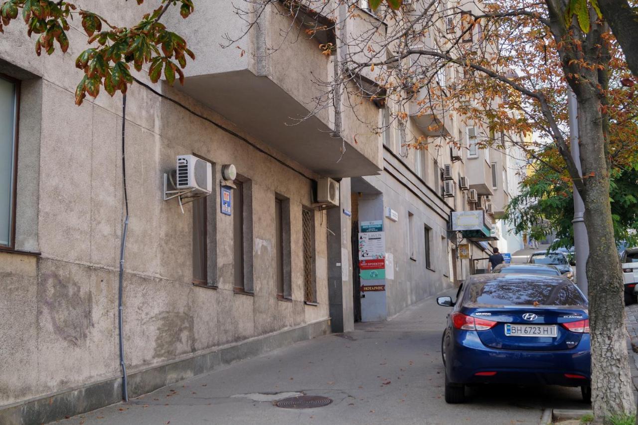 Apartment Triokhsviatytelskaya Street 3 Kyiv Exterior photo